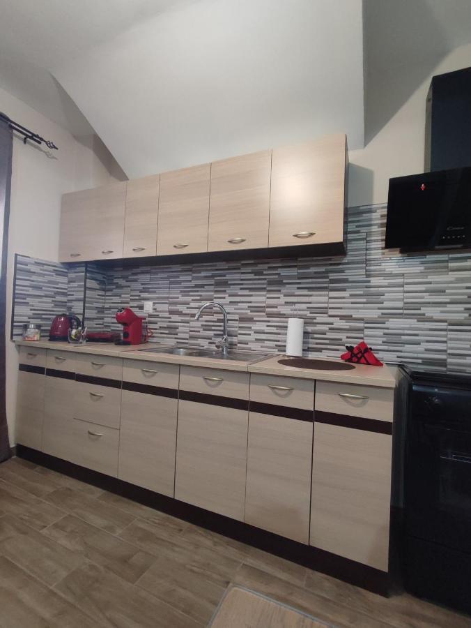 Aithra 2 Apartment ตรีโปลิส ภายนอก รูปภาพ